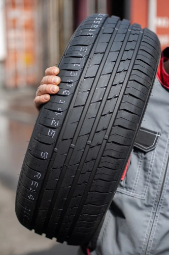фото протектора и шины Atrezzo Elite Шина Sailun Atrezzo Elite 225/60 R16 102V